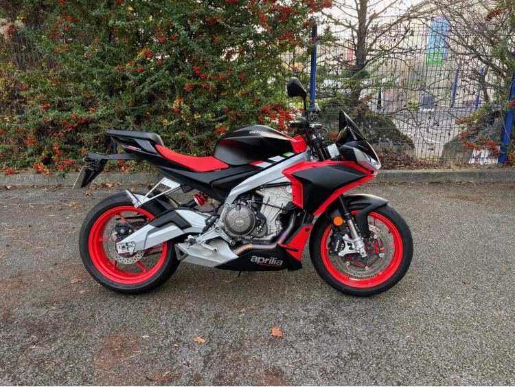 APRILIA TUONO 660