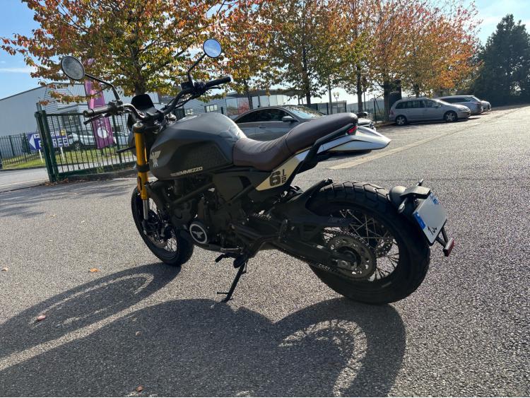 MOTO MORINI SEIEMMEZZO SCR 650